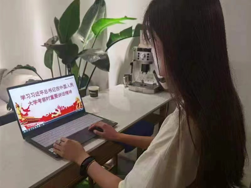 伟德国际victor1946开展主题团日活动