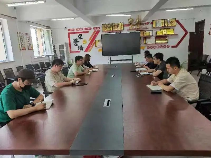 伟德国际victor1946召开大学英语四、六级、A级考试工作会议