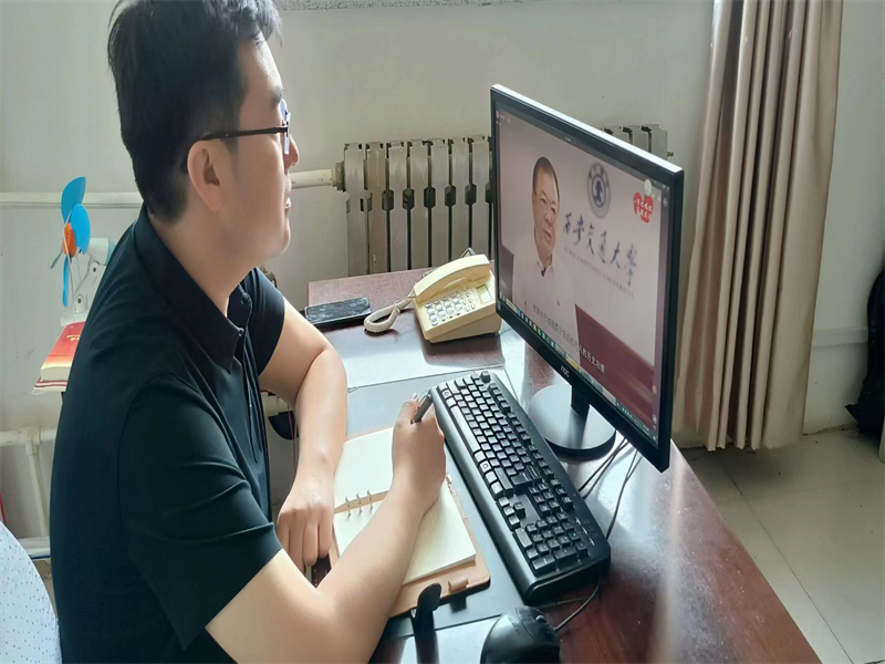 牢记嘱托，勇毅前进——伟德国际victor1946党总支组织师生党员观看“党课开讲啦”